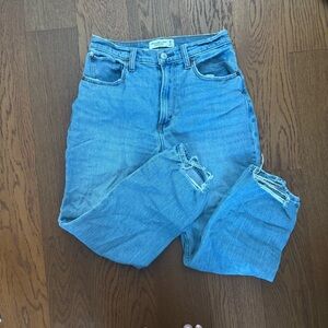 Abercrombie & Fitch Ankle Straight Leg Ultra High Rise Jeans 26 short